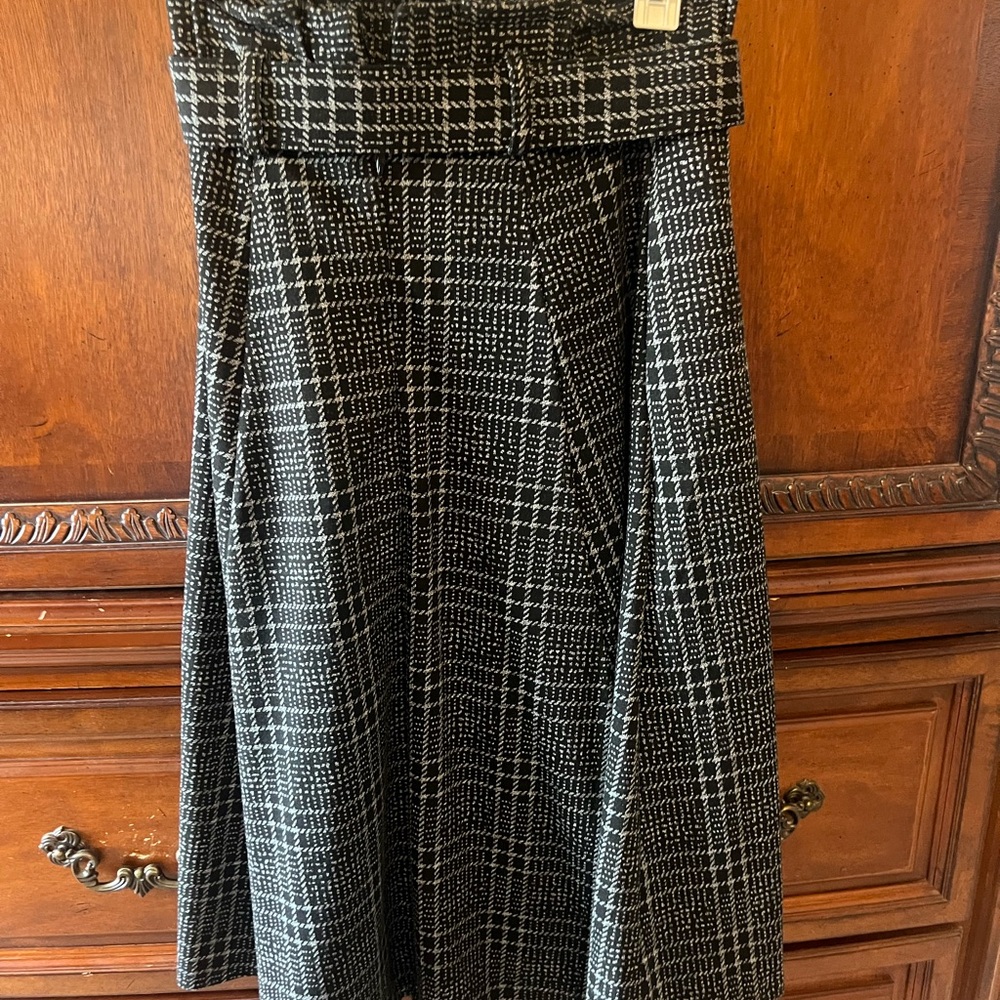 Elegant Black and White Plaid Skirt
